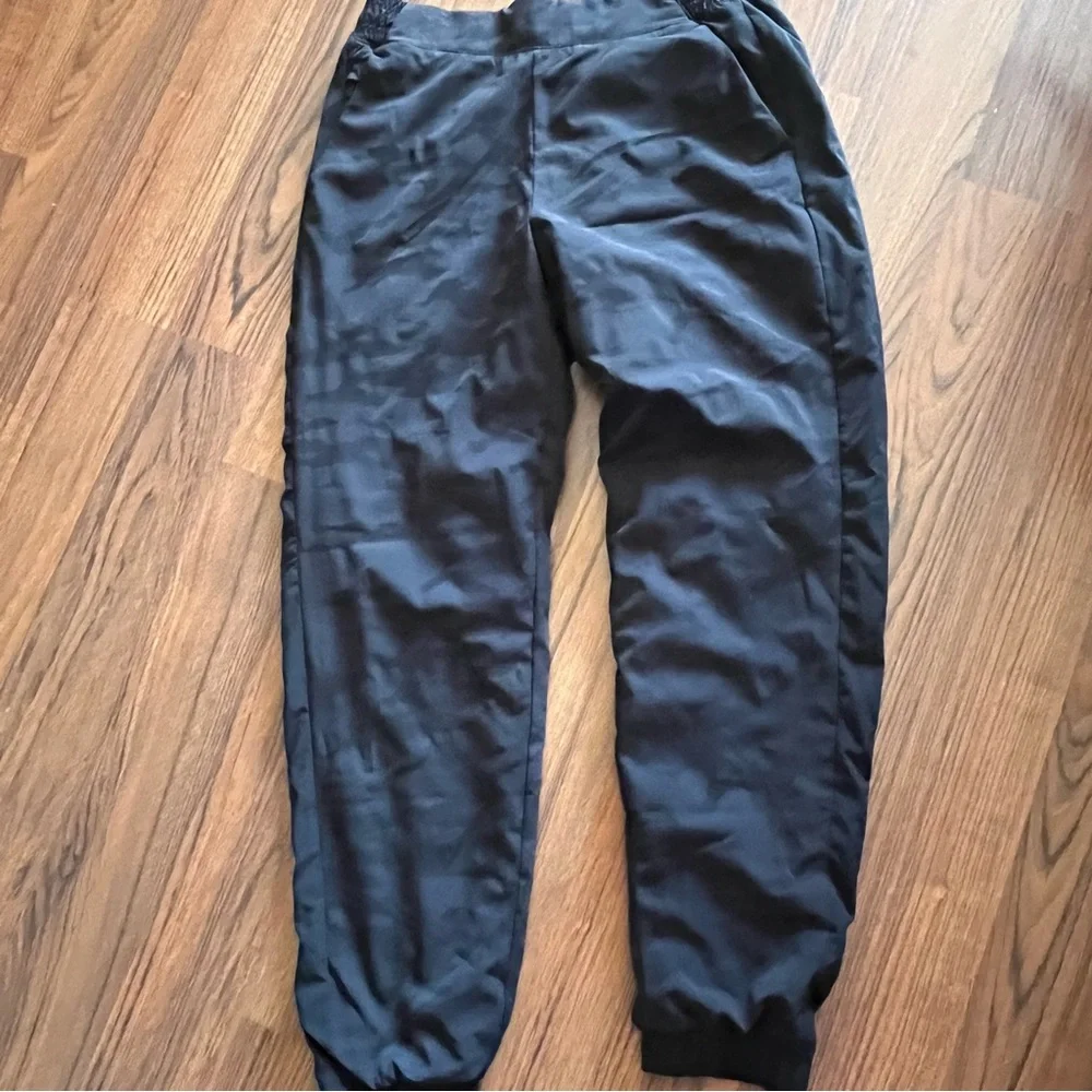 Athleta Black Lined Brooklyn Textured Camo Jogger Travel Pant #631615. Size 8 - Picture 6 of 8